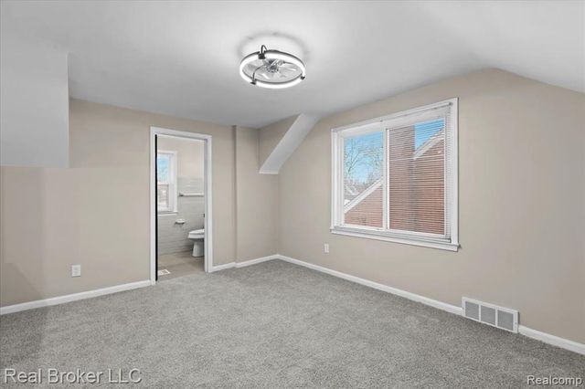 20309 Gilchrist Street, Detroit, MI 48235