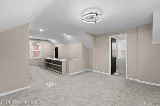 20309 Gilchrist Street, Detroit, MI 48235