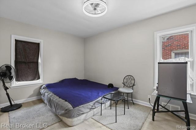 20309 Gilchrist Street, Detroit, MI 48235