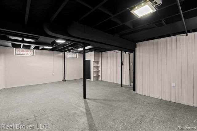 20309 Gilchrist Street, Detroit, MI 48235