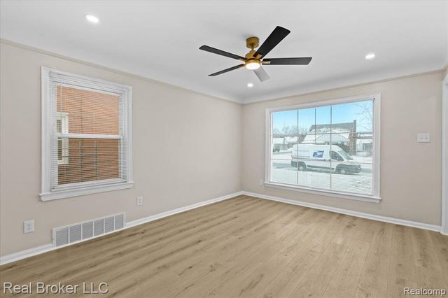 20309 Gilchrist Street, Detroit, MI 48235