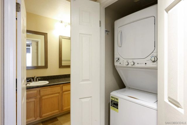 2275 Del Mar Way 306, Corona, CA 92882