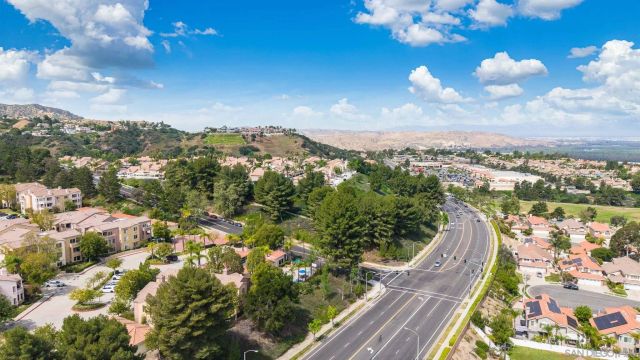 2275 Del Mar Way 306, Corona, CA 92882