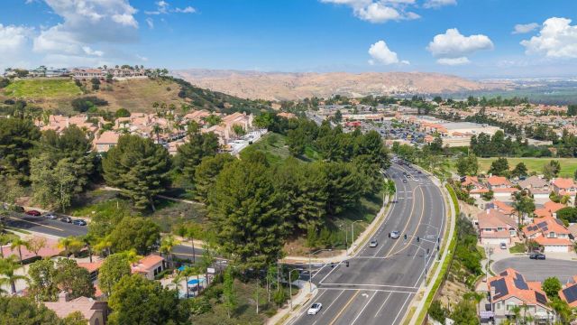 2275 Del Mar Way 306, Corona, CA 92882