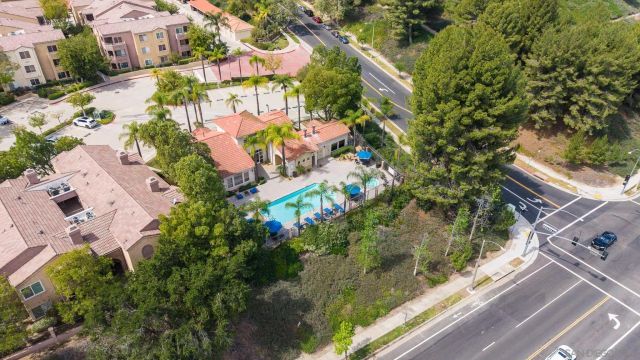 2275 Del Mar Way 306, Corona, CA 92882