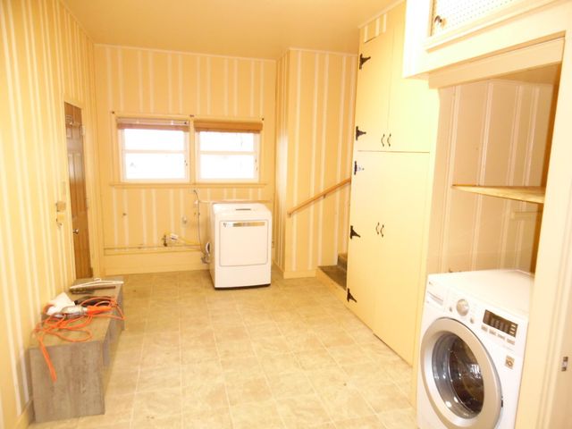 7710 Madison Street, Merrillville, IN 46410