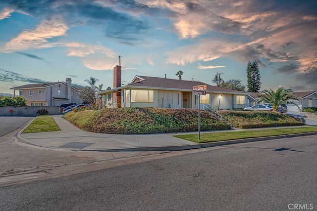 17752 Ridgecrest, Yorba Linda, CA 92886