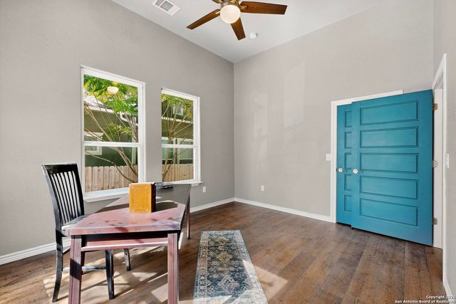 305 N Spruce, San Antonio, TX 78203