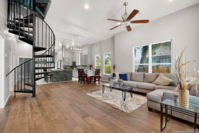 305 N Spruce, San Antonio, TX 78203