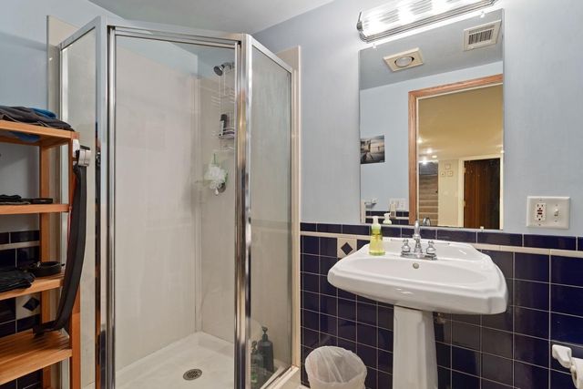 5124 Beard Avenue S, Minneapolis, MN 55410
