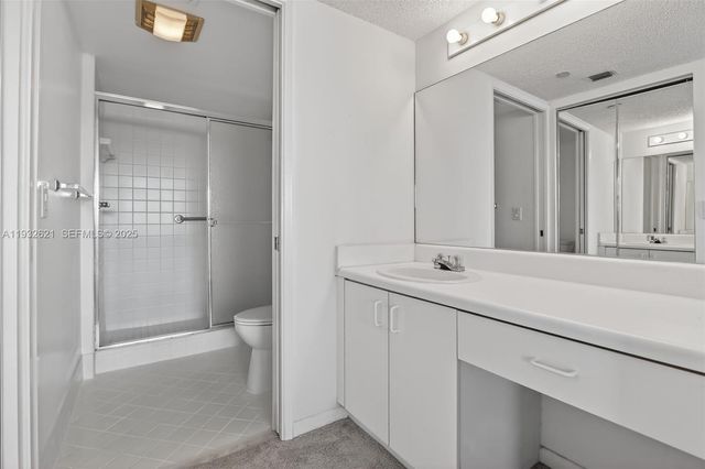 13800 SW 5th Ct 204M, Pembroke Pines, FL 33027