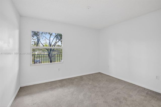 13800 SW 5th Ct 204M, Pembroke Pines, FL 33027