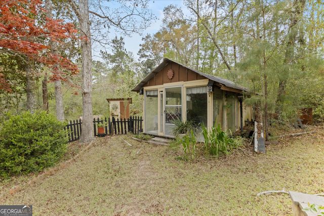 145 Old Post Office Loop Road, Bainbridge, GA 39819
