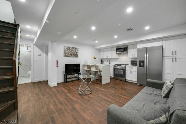514 42Nd St, Union City, NJ 07087