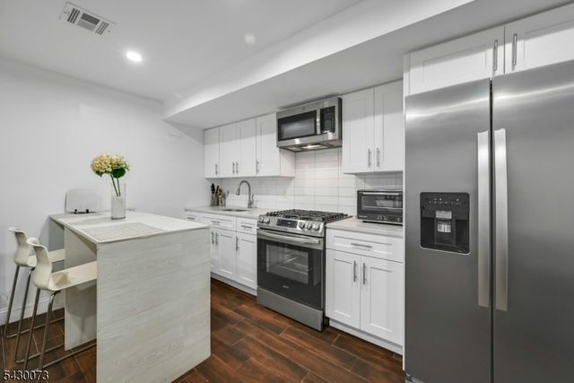 514 42Nd St, Union City, NJ 07087