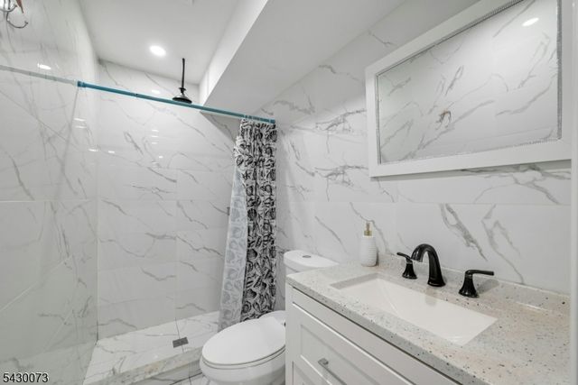 514 42Nd St, Union City, NJ 07087