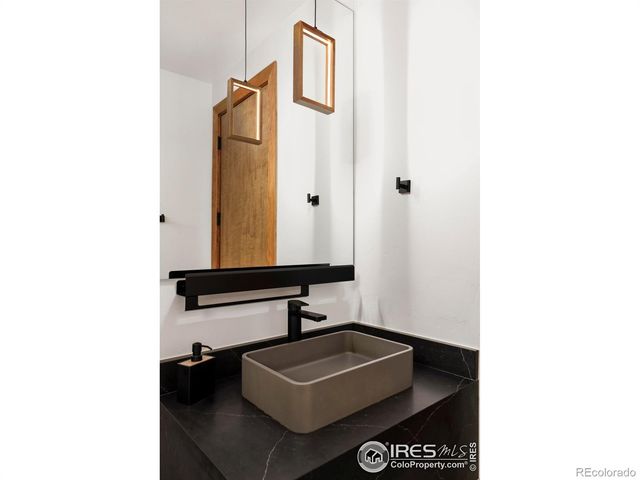 8906 Little Raven Trail, Niwot, CO 80503