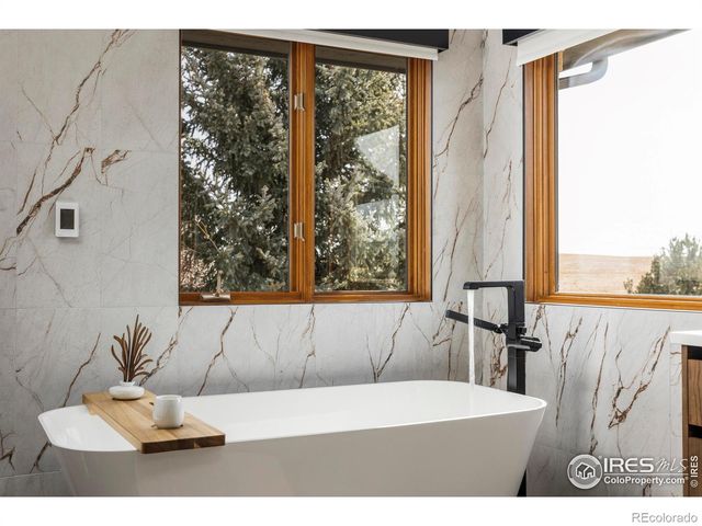 8906 Little Raven Trail, Niwot, CO 80503