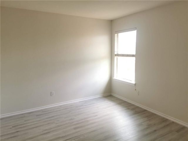 3207 Barksdale DR, Austin, TX 78725