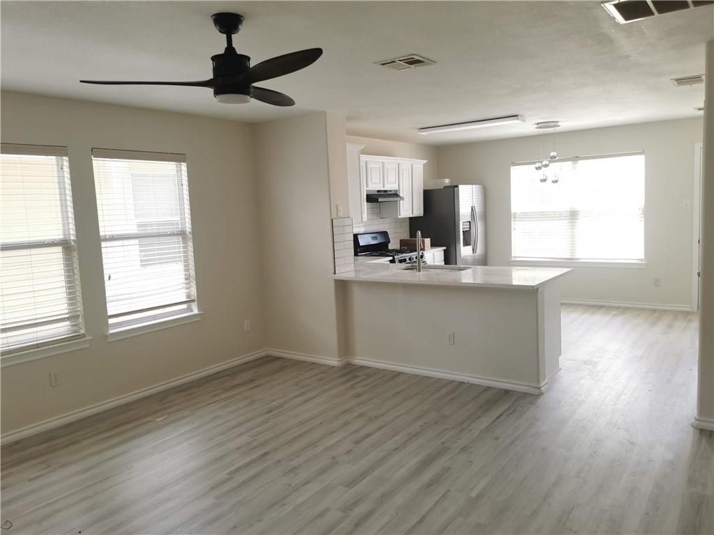 3207 Barksdale DR, Austin, TX 78725