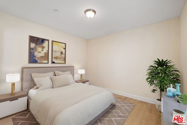 1147 S Kenmore Avenue, Los Angeles, CA 90006