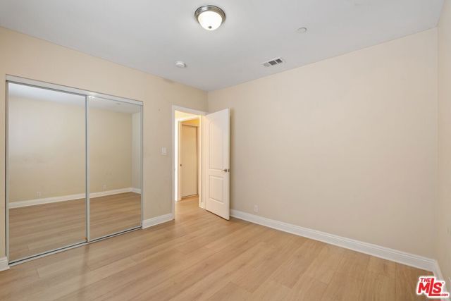 1147 S Kenmore Avenue, Los Angeles, CA 90006