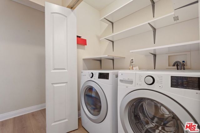 1147 S Kenmore Avenue, Los Angeles, CA 90006