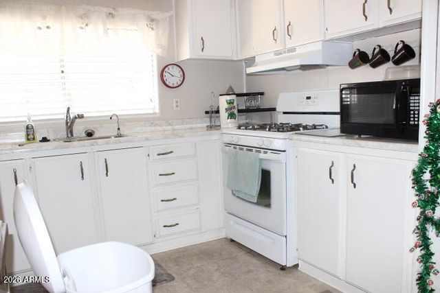 303 S Recker Road 8, Mesa, AZ 85206