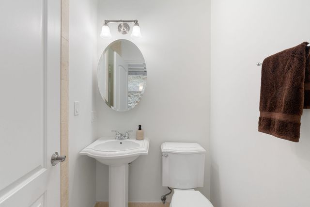 3535 N Reta Avenue 3, Chicago, IL 60657