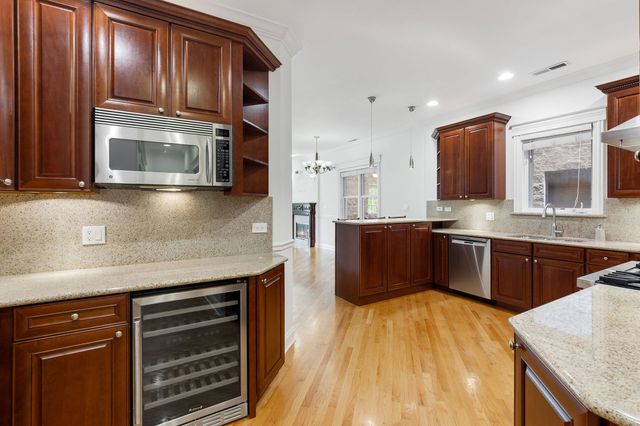 3535 N Reta Avenue 3, Chicago, IL 60657