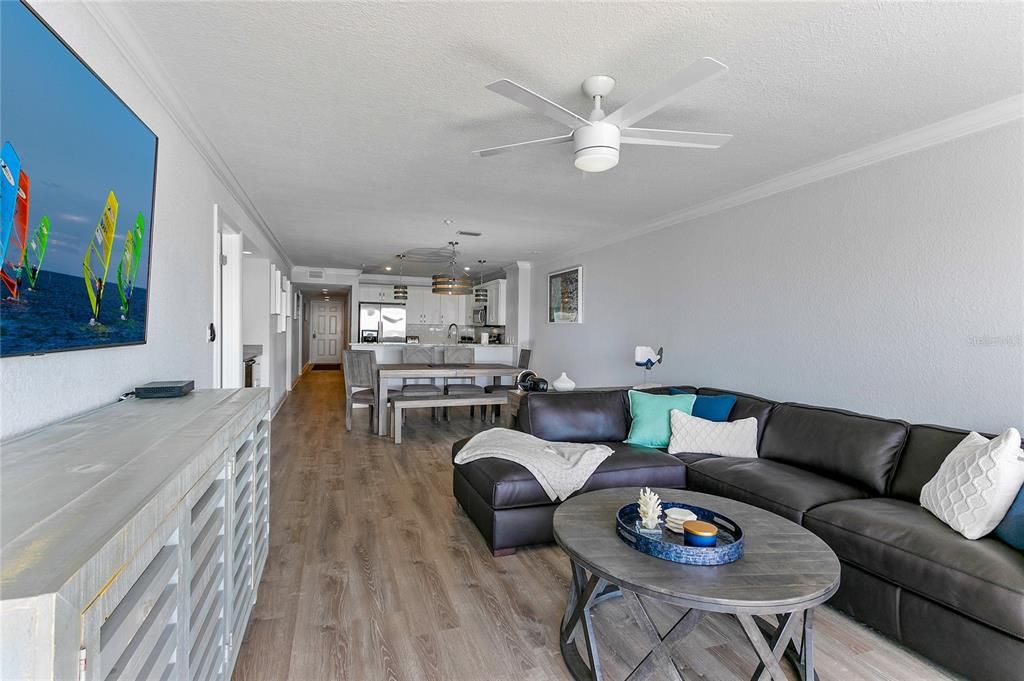 Image 27 of property listing at 19418 GULF BOULEVARD 407, Indian Shores, FL 33785
