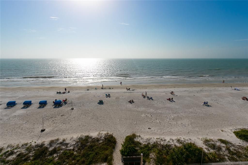 Image 39 of property listing at 19418 GULF BOULEVARD 407, Indian Shores, FL 33785