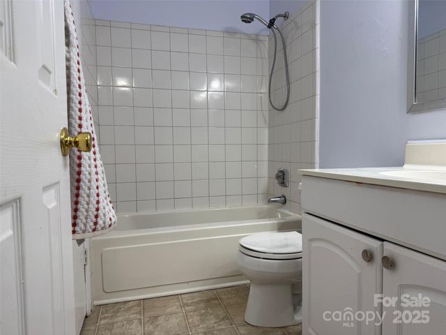 4823 Spring Lake Drive A, Charlotte, NC 28212