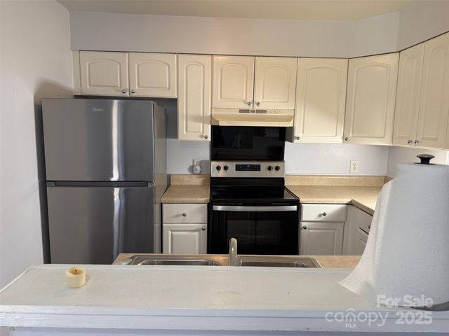 4823 Spring Lake Drive A, Charlotte, NC 28212