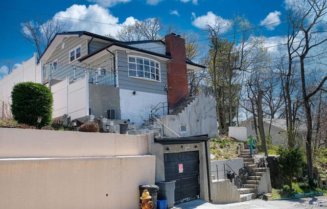 18 Arden Place, Yonkers, NY 10701