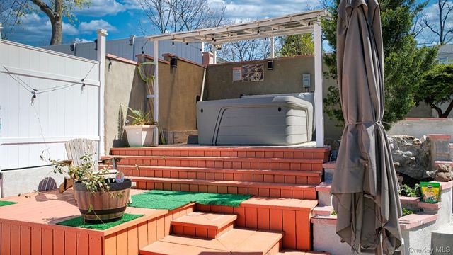 18 Arden Place, Yonkers, NY 10701