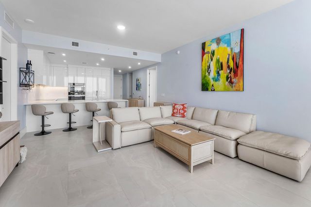 220 Lake Shore Drive 1209, Lake Park, FL 33403