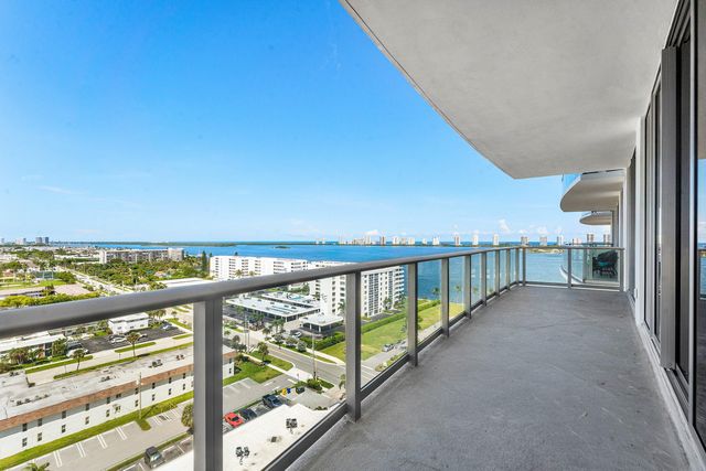220 Lake Shore Drive 1209, Lake Park, FL 33403