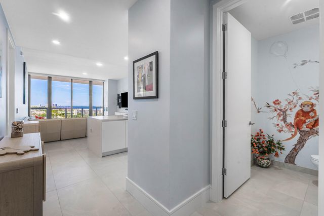 220 Lake Shore Drive 1209, Lake Park, FL 33403