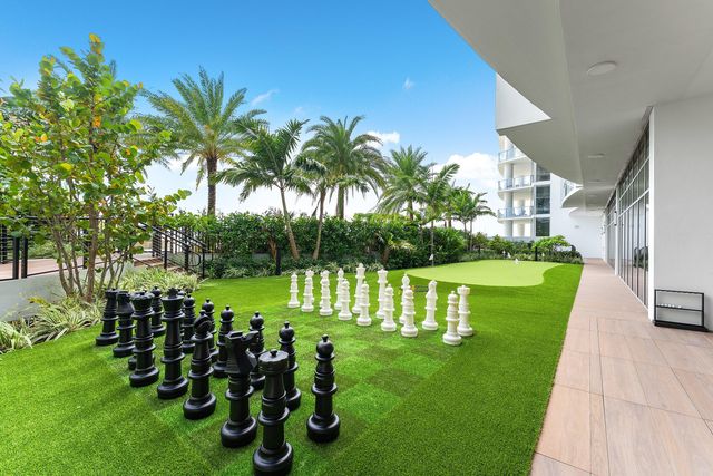 220 Lake Shore Drive 1209, Lake Park, FL 33403