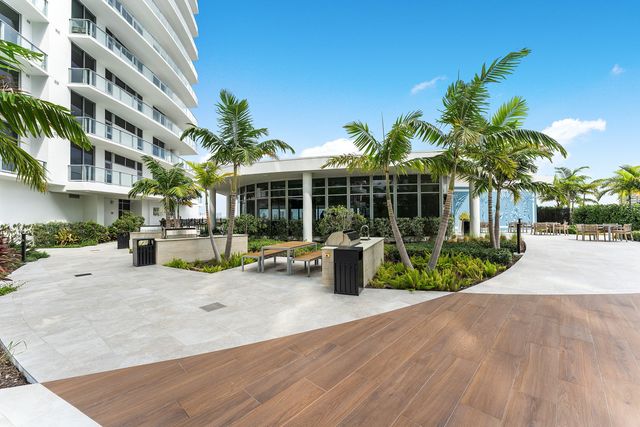 220 Lake Shore Drive 1209, Lake Park, FL 33403