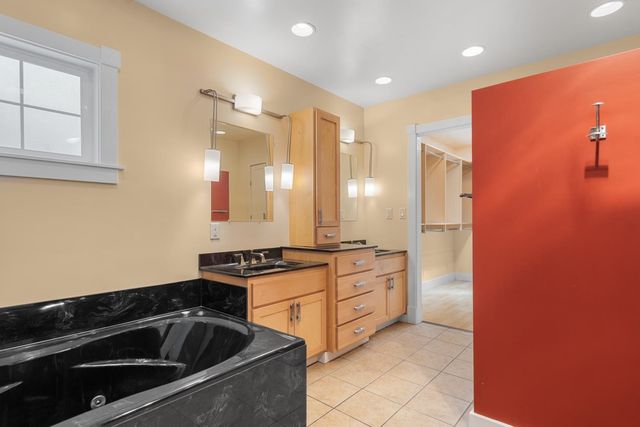 107 W 18TH Ave, Spokane, WA 99203