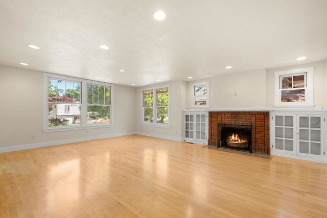107 W 18TH Ave, Spokane, WA 99203