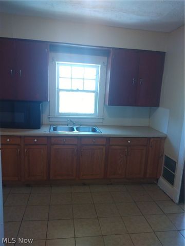 1701 Ohio Avenue, Youngstown, OH 44504