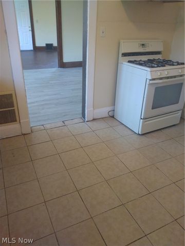 1701 Ohio Avenue, Youngstown, OH 44504