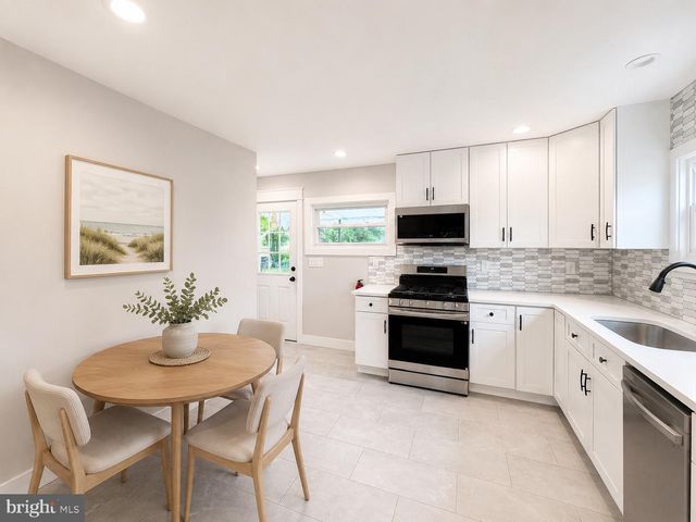 228 POMONA AVE, Glassboro, NJ 08028