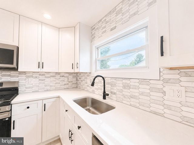 228 POMONA AVE, Glassboro, NJ 08028