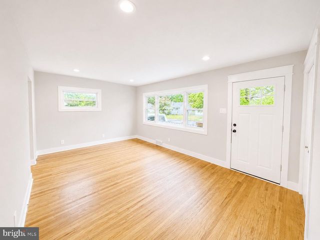 228 POMONA AVE, Glassboro, NJ 08028