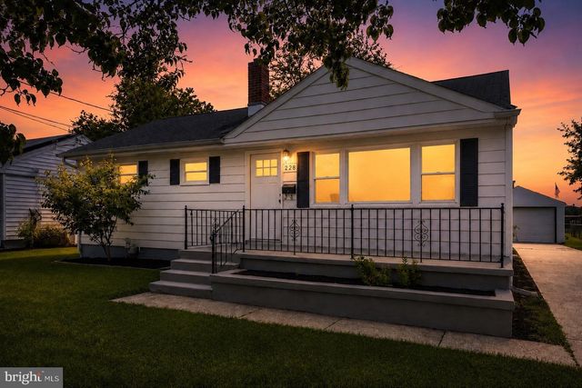 228 POMONA AVE, Glassboro, NJ 08028