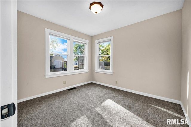 514 N 5TH Street, Chillicothe, IL 61523